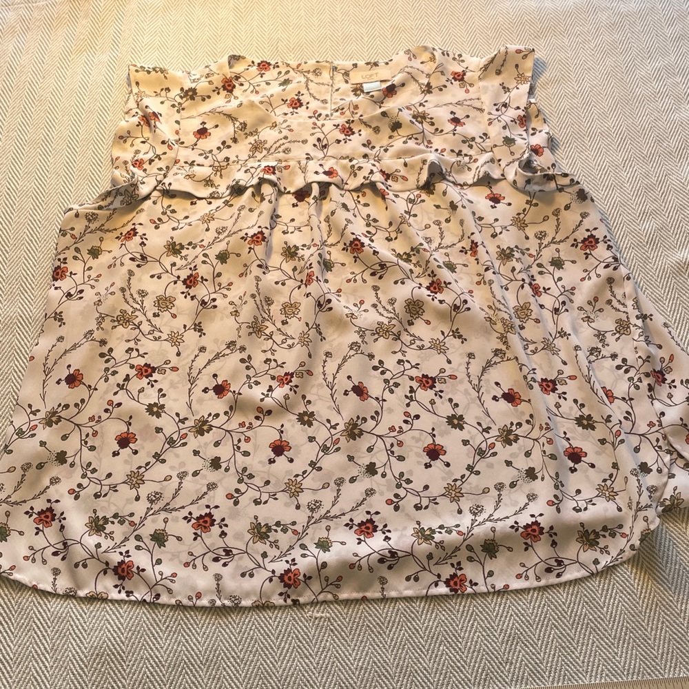 LOFT White Floral Cap Sleeve Blouse XL Pit to Pit 25” Preworn SO PRETTY - Picture 3 of 13